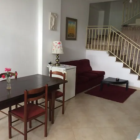 Nina ベッド・アンド・ブレックファスト ティラナ